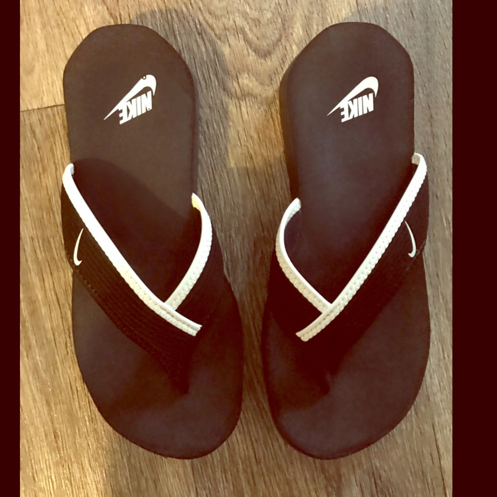Nike sandals- size 10 NWOT
